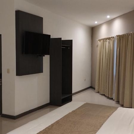 Hotel El Rancho Sabinas Hidalgo エクステリア 写真