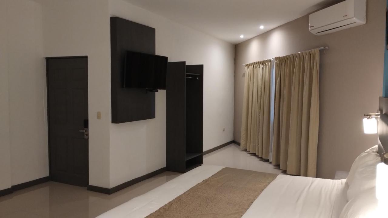 Hotel El Rancho Sabinas Hidalgo エクステリア 写真